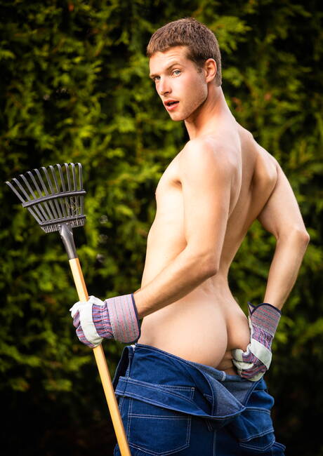 加拿大熊Markus Kage和加拿大年輕人Benjamin Blue在戶外享受激情性愛