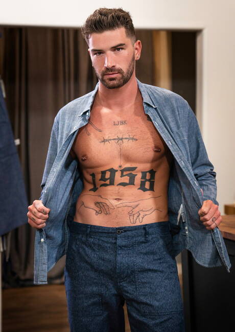 Dante Colle, Pierce Paris, Archie and Chris Damned in Social Dickstancing serie