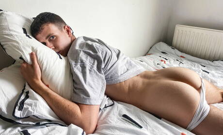 Il giovane Caino si diverte