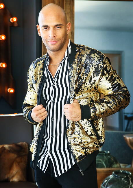 Dwóch amerykańskich facetów, krzepki facet Sean Zevran i przystojniak Calhoun Sawyer uprawiają gorący seks