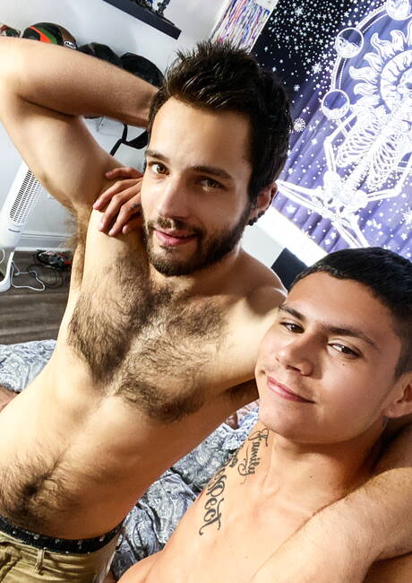 Der attraktive Dante Drackis und der kräftige Chris Star bei einer heißen Arschfick-Action