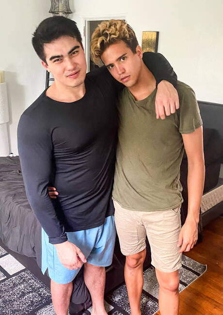 Men: Hot american boys muscular Axel Kane and hunk Johnny Bandera in hot ass fuck action