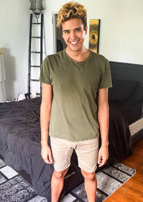 Les garçons américains musclés Axel Kane et le beau gosse Johnny Bandera dans une action de baise anale torride