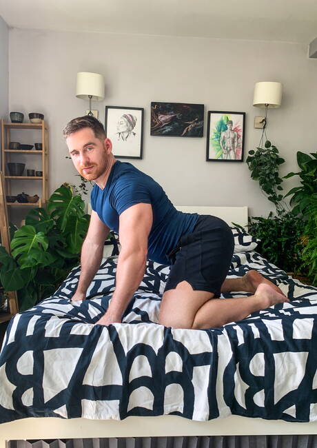 Men: English bear Jonas Jackson and well-built Austin Sugar in hot anal sex