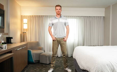 El galán estadounidense Johnny Rapid y el jovencito cachondo Dacotah Red en una escena de mamada