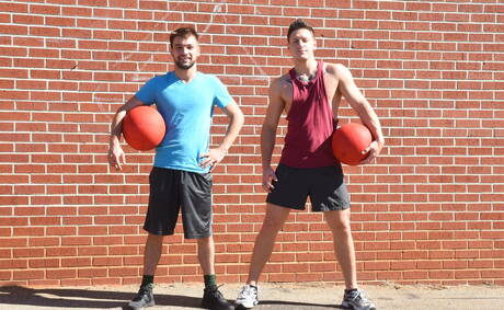 Les beaux mecs américains costauds Johnny Rapid et l