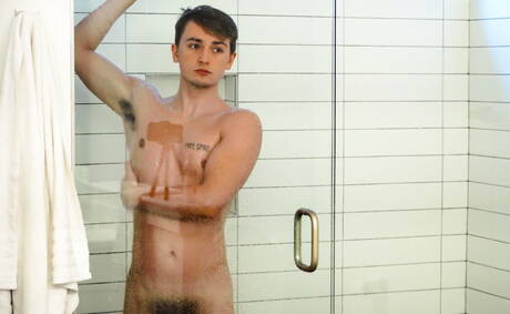 Sexy Johnny Rapid, Masyn Thorne en Blake Dyson in harde trio-seks onder de douche