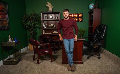 Los chicos calientes Johnny Rapid, Tom Bentley y Mason Lear en sexo grupal caliente