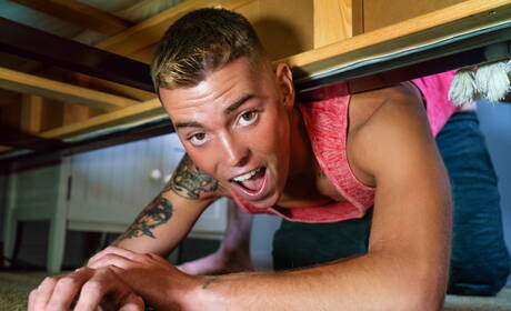 美國明星帥哥卡爾文班克斯和年輕格雷森萊恩在口交後做愛