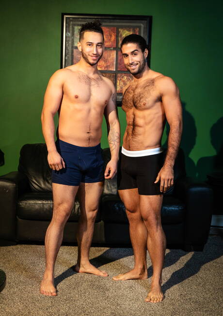 Muscular Diego Sans and hunky guy Xavier Cox fuck ass after sucking dick