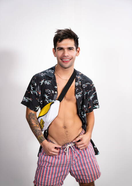 I ragazzi sexy Ty Mitchell, Joey Mills e Deangelo Jackson fanno sesso anale interrazziale a tre