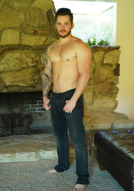 Johnny Rapid: Hot american guys husky guy Johnny Rapid and strong bull Matthew Camp in hot homosexual action at the pool