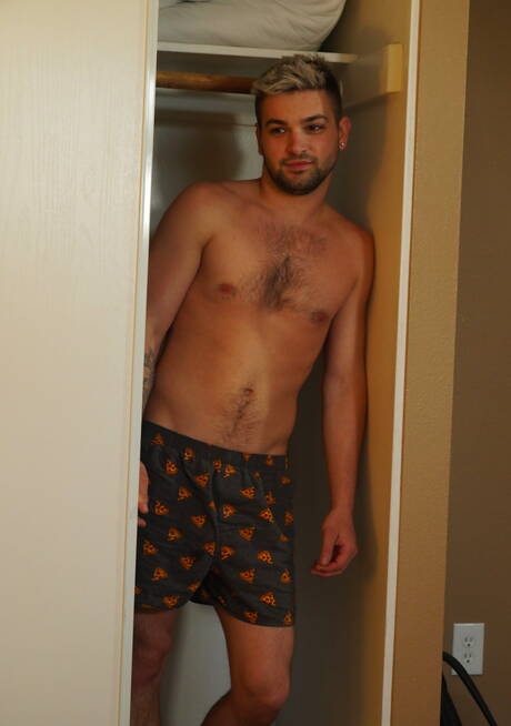 Due americani sexy, il ben fatto Johnny Rapid e il bel ragazzo Jack Hunter fanno l