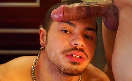 Heiße Jungs, Johnny Rapid, Malakai White und Kyler Drayke lutschen und ficken sich gegenseitig im Badezimmer