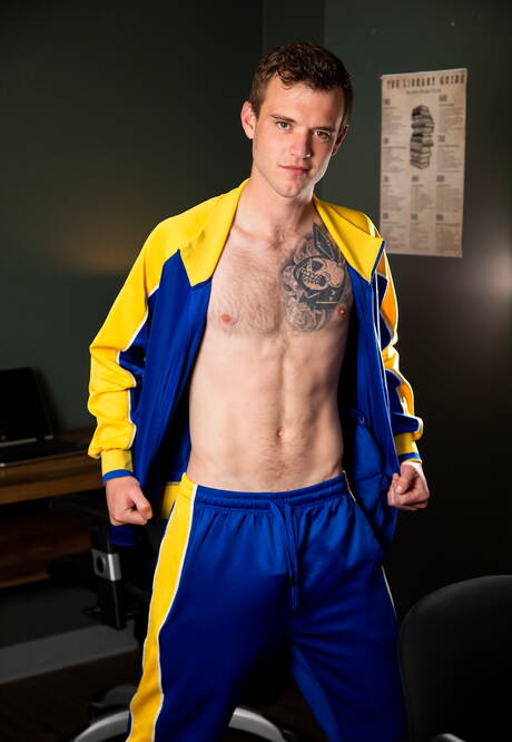 Nasty boys Scott Finn, Trevor Harris and Kyle Wyncrest in hot 3some anal sex