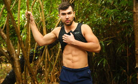 American otter Jacob Peterson and brazilian hunky guy Alexander Muller have a good anal sex outdoor