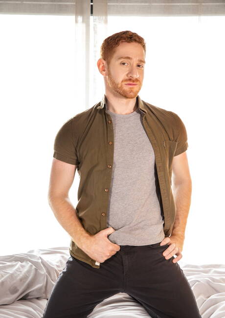 Men: English otter Gabriel Phoenix and australian beefcake Leander sucking and screwing each other outdoor