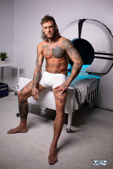 American beefy Alex Mecum and canadian beefcake Bo Sinn have a good anal sex