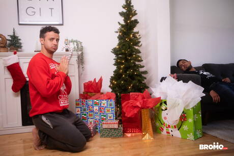 Canadian tough guy Bo Sinn and american hunky guy Nate Grimes sucking and screwing each other with fisting