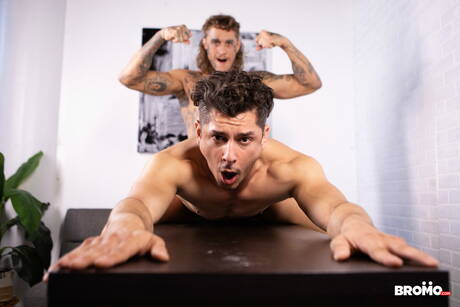 Canadian beefy Bo Sinn and american hunk Rocky Vallarta sucking and screwing each other