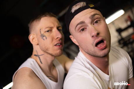 Strongman Aiden Jacobs and stud Zach Damien in hot ass fuck action