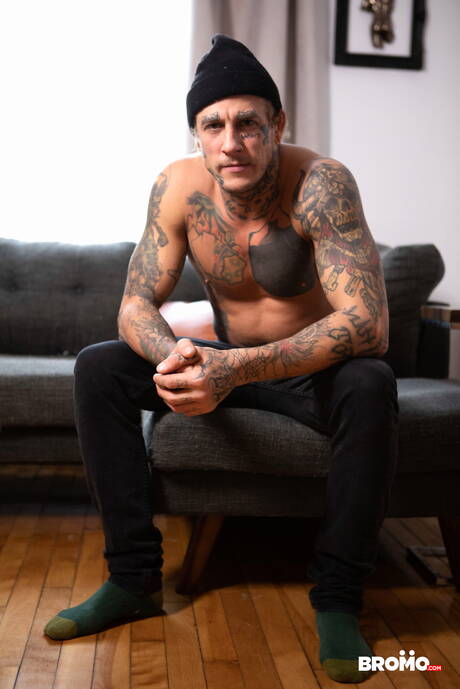 Bromo: Canadian husky guy Bo Sinn and english hairy stud Drew Dixon fuck ass after sucking and fisting