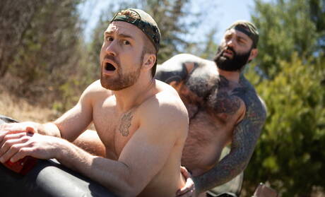 Canadian hot bear Markus Kage and french otter Olivier Robert fuck ass after sucking dick outside