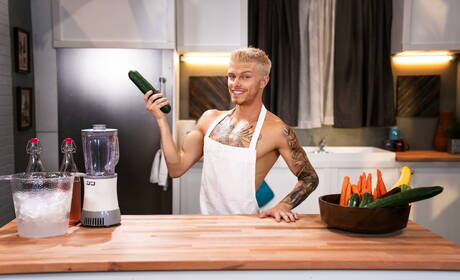 美國色情明星帥哥保羅卡農和帥哥布萊克萊德在廚房裡享受性愛