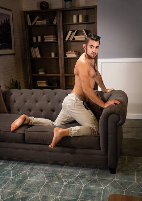 漂亮的美國男孩強壯的Dante Colle和帥哥Colby Tucker進行熱辣肛交