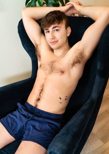 Men: American young dude Zander Lane and tough guy Bobby Bates fuck after dick sucking