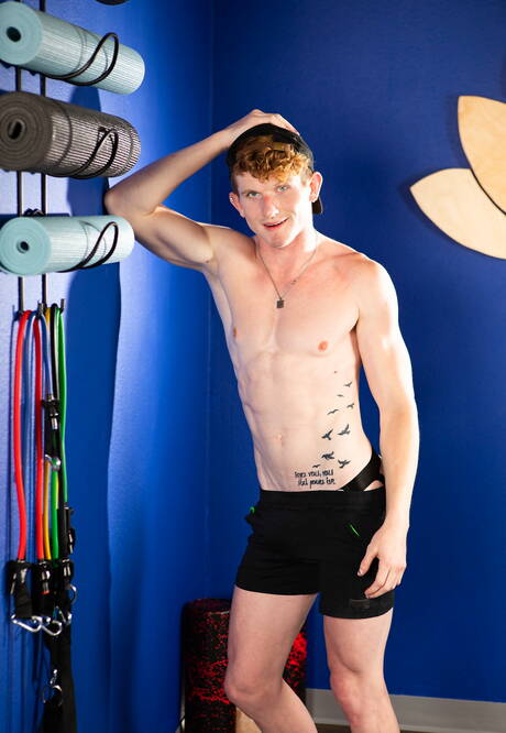 Next Door Studios: Canadian beefcake Max Lorde and american beautiful boy Levi Rhodes fuck after blowjob