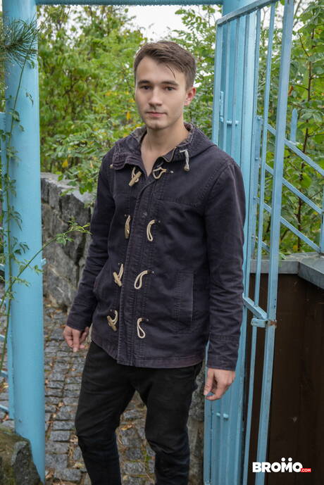 Hot czech guys bodybuilder Denny Chris and well-built Istvan Rat fuck ass after sucking cock outside