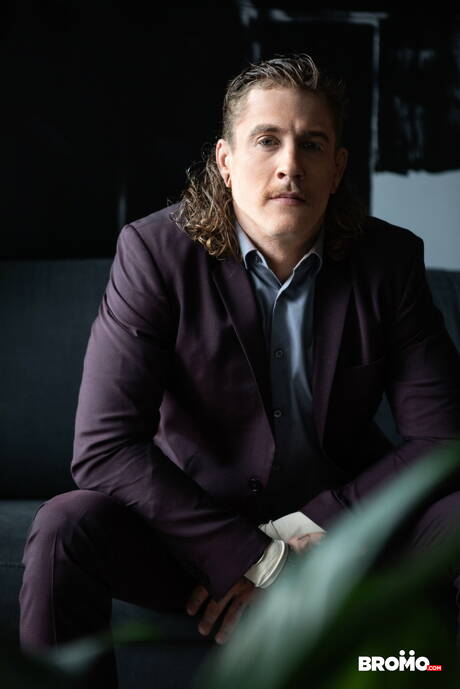 Der kanadische Muskelprotz Manuel Skye und der kanadische Kraftprotz Bo Sinn bei einem heißen Arschfick