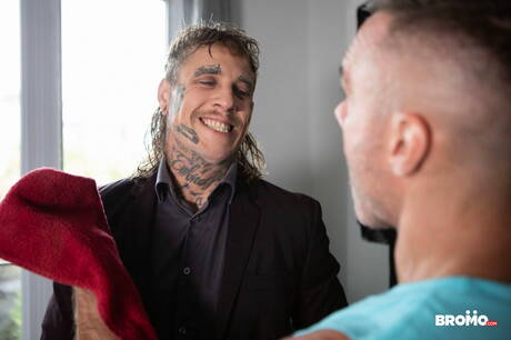 Canadian beefcake Manuel Skye and canadian strongman Bo Sinn in hot ass bang