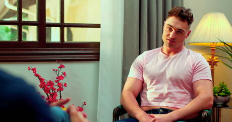 O musculoso britânico Michael Boston e o musculoso latino Joseph Castlian em uma foda anal gostosa ao ar livre