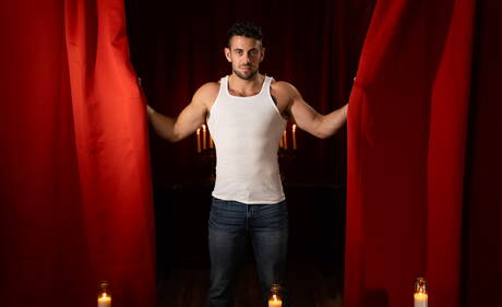 素敵なアメリカ人の男の子の塊ダンテ・コレと若いクリスティアーノはチンポを吸った後に尻をファックします