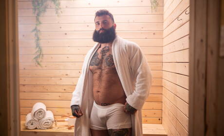 加拿大熟男 Markus Kage 和美國帥哥 Ryan Bailey 吸吮雞巴後操屁股