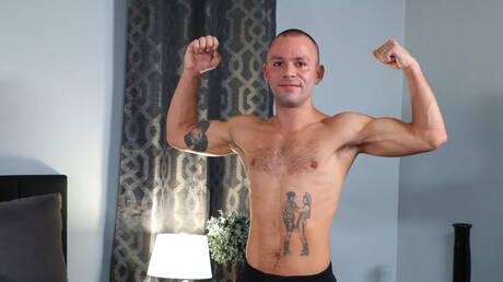 Chaosmen: Strongman Lars Larson masturbating