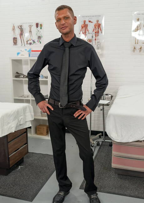 Nasty guys Dominic Pacifico, Wrex Wylde and Nathan Daniels in hot 3some anal sex with fisting