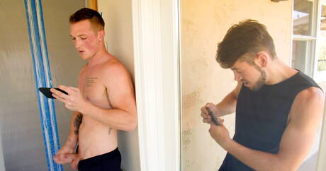 Due ragazzi americani, il muscoloso Jackson Cooper e il muscoloso Dante Colle, si scopano dopo aver succhiato il cazzo all