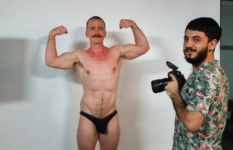 Knappe Amerikaanse jongens, hengst Nate Stetson en otter Adrian Rose neuken kont na het zuigen