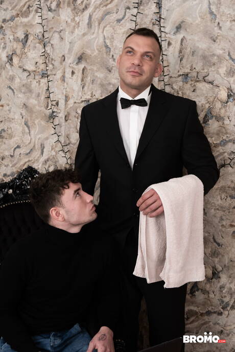 Bromo: Die tschechischen Pornostars Denny Chris (muskulös) und Simon Best (kräftig) haben es miteinander getrieben