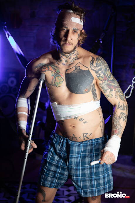 Bromo: Canadian superstud Bo Sinn and canadian young Marco Bianchi have a good anal sex with fisting