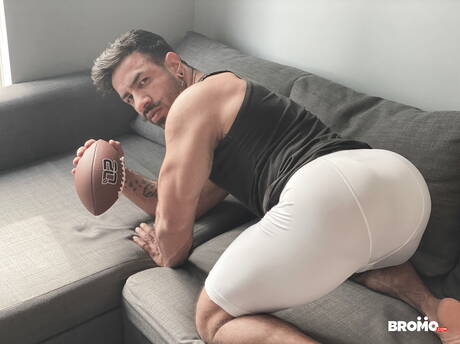 Ebony muscular Jason Vario and  Mateo Zagal fuck after dick sucking