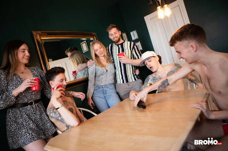 加拿大帥哥Ryan Jacobs和加拿大帥哥Sunny D互相幹了起來