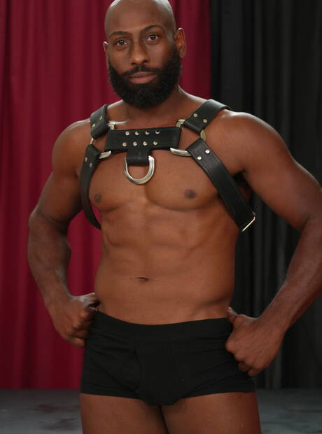 Blacks on Boys: Strongman Kinky Viktor and black strong bull Jj Lake have interracial anal sex