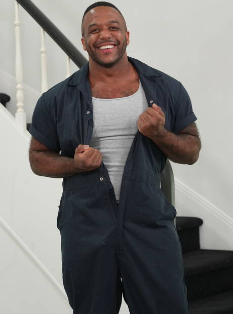 Heiße amerikanische Jungs, der hübsche Apollo Fates und der attraktive Micah Martinez lutschen und ficken sich gegenseitig in der Küche