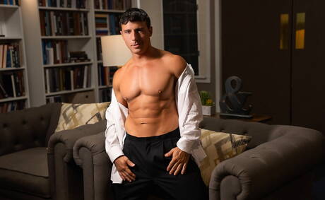 Hot Aften Opal、Theo Brady 和 Reese Rideout 享受雙性戀的快感