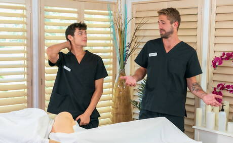 Horny friends Daizy Cooper, Kaleb Stryker and Wesley Woods have a threesome bi pleasure