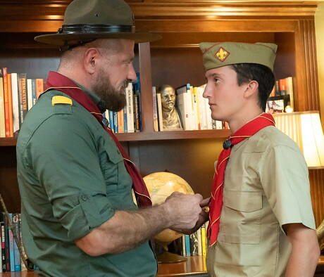 ドイツの毛深い熊フェリックス・カンプとアメリカ人の若い男ジャック・アンドラムのフェラチオシーン